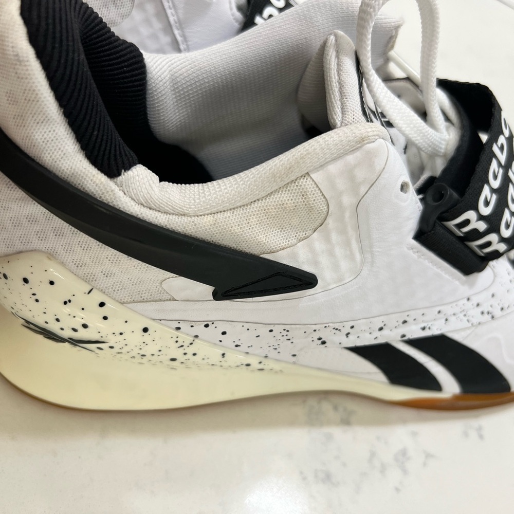 🚨‼️SOLD ‼️🚨Reebok training White Sneakers with Black and Brown Accents - Picture 7 of 13